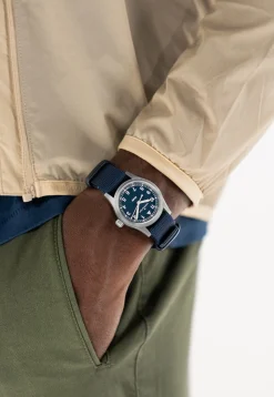 Khaki Field Quartz 33mm